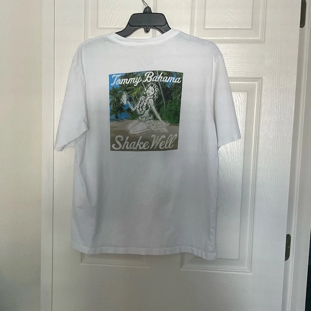 Tommy Bahama Tee Shirt Men’s Graphic Shake Well Hawaii Surf White S